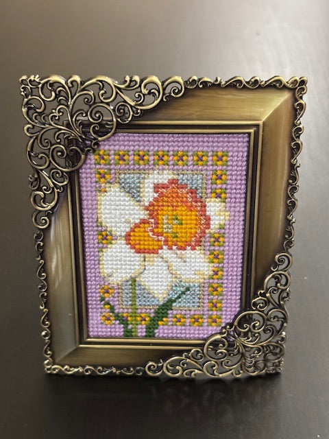 Cross stitch inspired by daffodils
